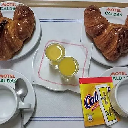 モーテル Caldas 2*